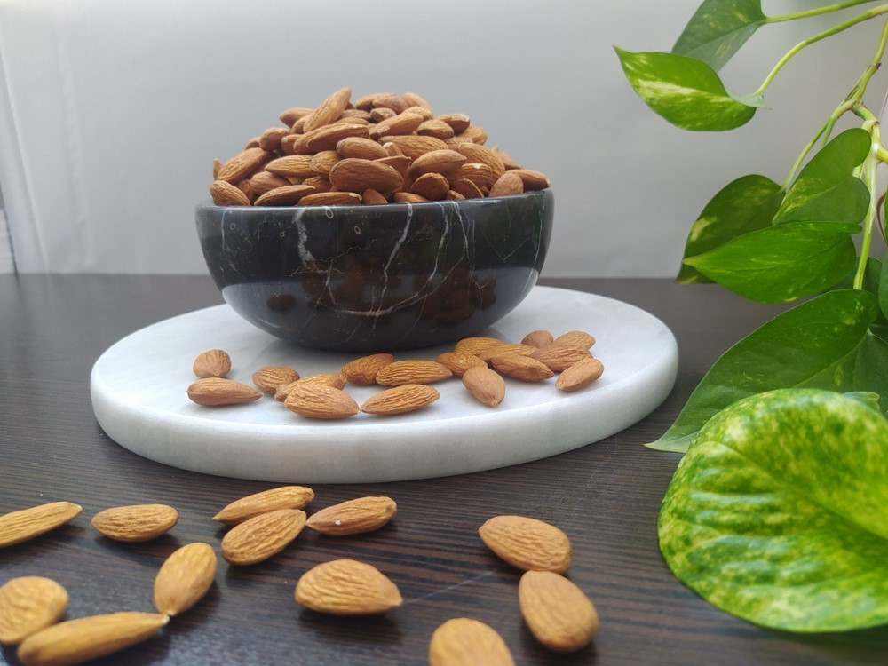 مغز بادام درشت