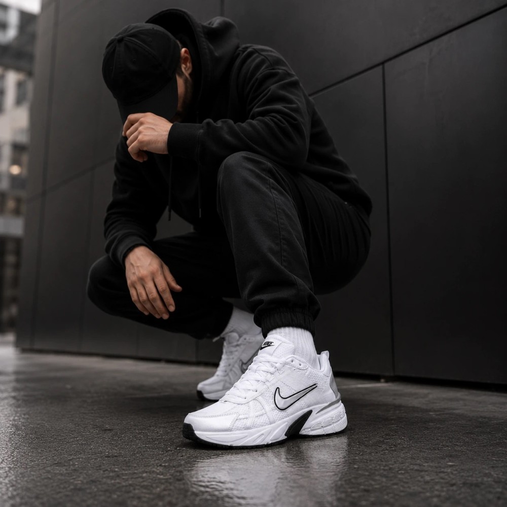 کفش ورزشی نایک وی تو کی ران NIKE V2K RUN ( در 4 رنگ بندی )